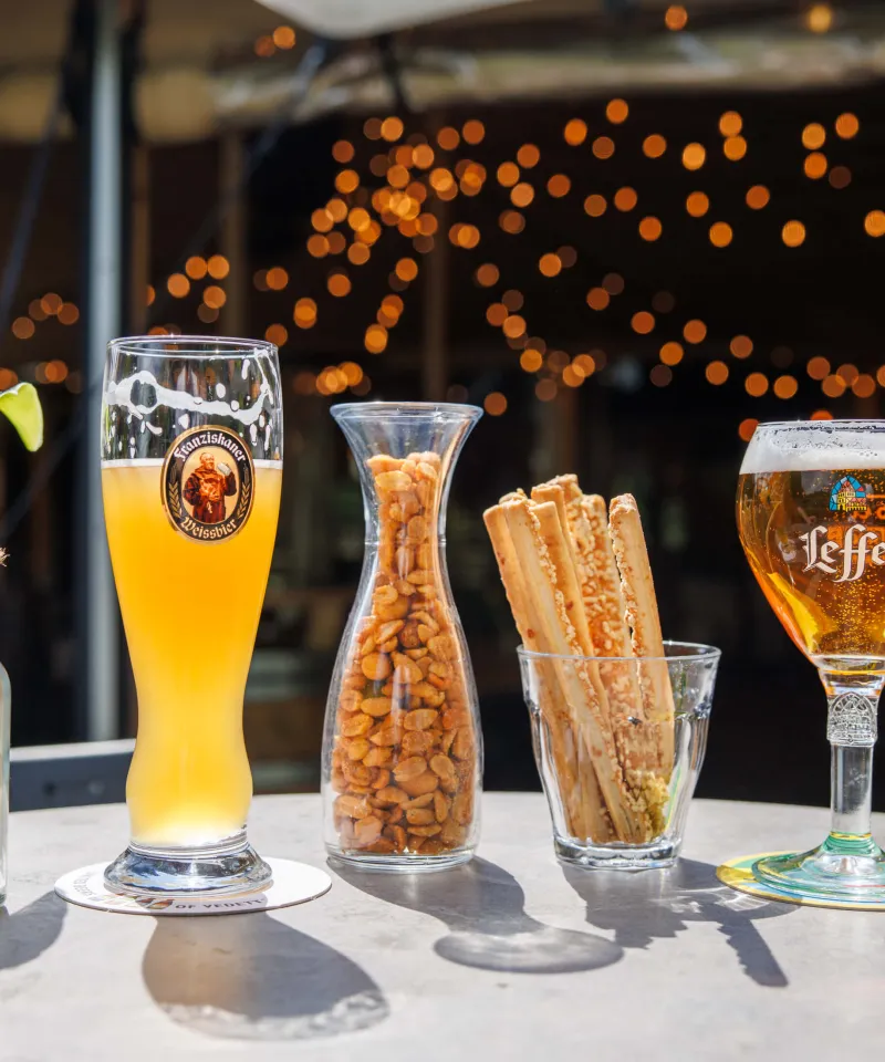 <span>Knusse Borrel</span>
