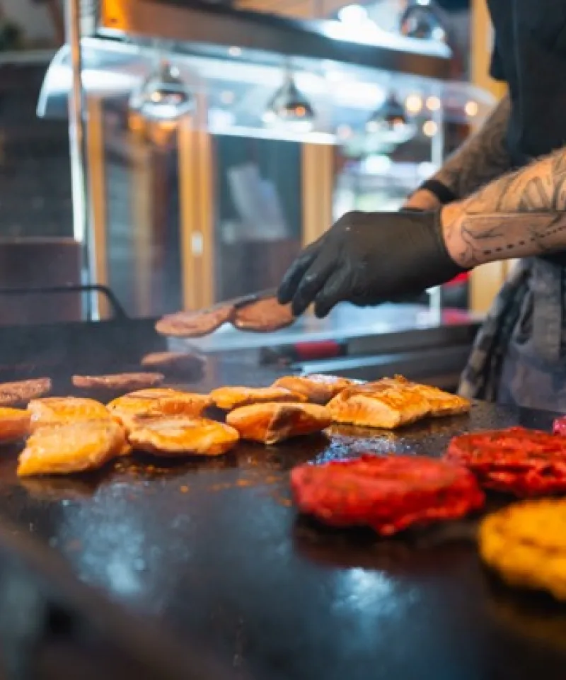 
<span>Knus BBQ</span>
