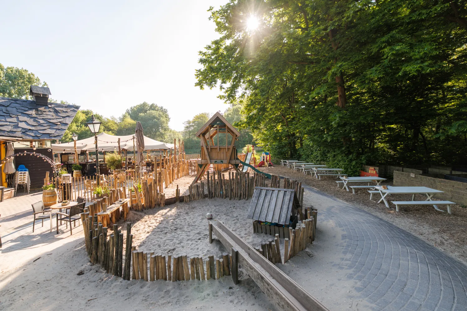 Terras aan de Speeltuin in Delft