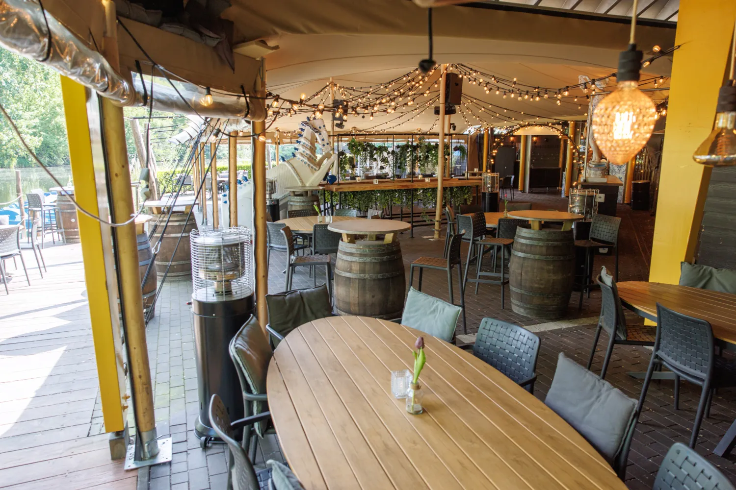 Grootste terras Knus Delft